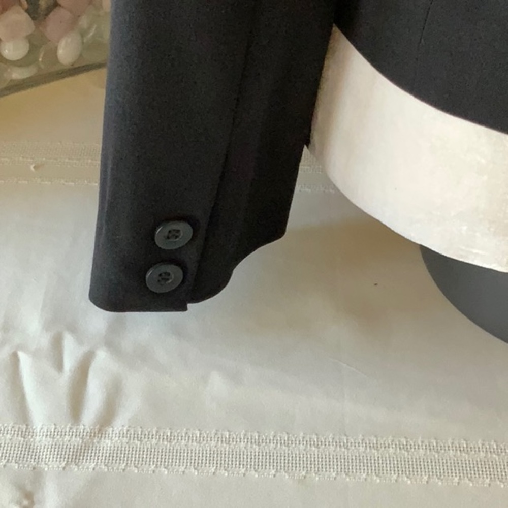 Jacket - Picture 5 of 8